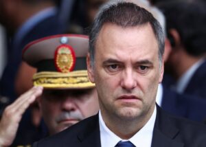 Manuel Adorni inicia su estrategia judicial: ya contrató a un estudio de abogados para defenderse en Comodoro Py