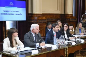 Avanza el dictamen para el acuerdo de pago con acreedores de la deuda en default