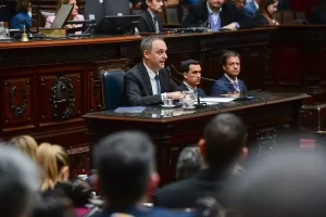 El show de Adorni en el congreso, dijo sobre  $LIBRA: “No me corresponde pronunciarme sobre causas judiciales en trámite”