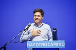 Kicillof arma una estructura nacional, pero la contra son los K y el ajuste nacional