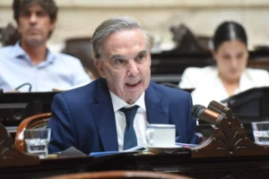Pichetto propone crear un “monotributo laboral” para pequeños empleadores con hasta cinco trabajadores