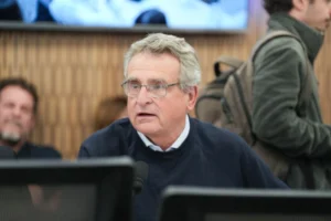 Rossi apuntó contra el Gobierno por el otorgamiento de la ciudadanía a cambio de inversiones: “Es el más vende patria de la historia”