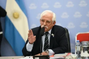 La doble moral de Zapata, ahora quiere endurecer penas por actividades ilegales en Malvinas